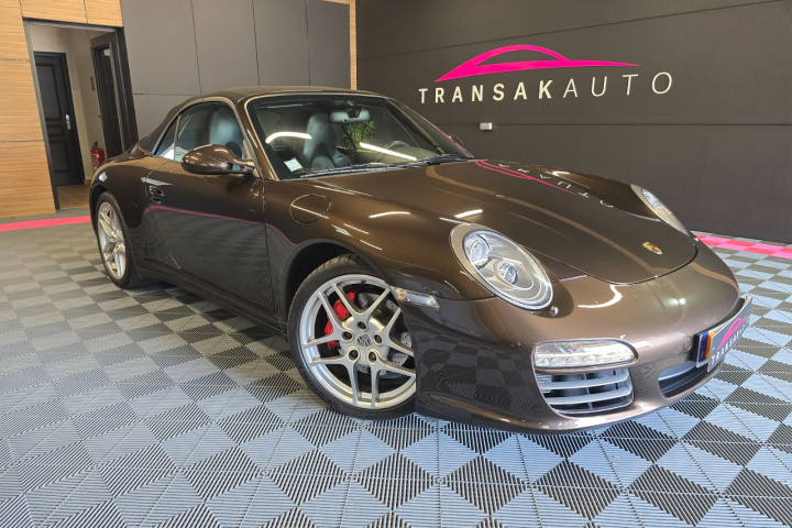 PORSCHE 911 CARRERA 4 COUPE 997